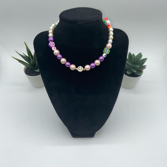 Handmade 90’s Y2K Inspired Beaded Necklace - Picture 7 of 9